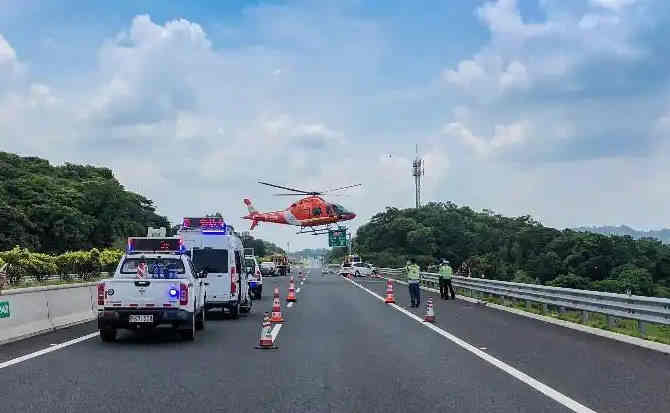 安岳高速公路汽车救援案例